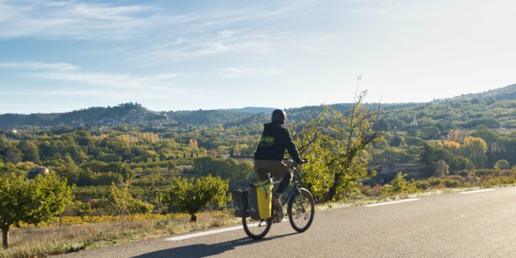 Les meilleures escapades à vélo à travers les paysages provençaux